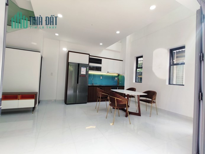 Chính chủ cần bán căn nhà mặt tiền Lê Hồng Phong , Quận 10, thích hợp ở, đầu tư cho thuê