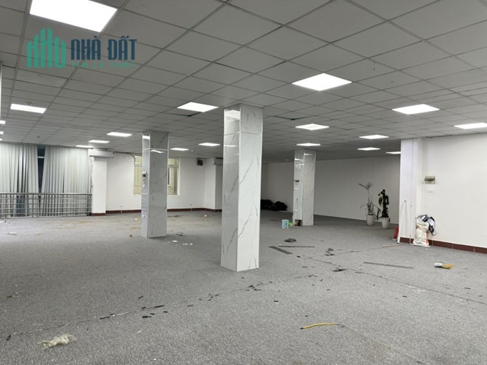 Cho thuê văn phòng công nghệ thông tin, đào tạo đường Láng, Đống Đa, 280m2 giá 55 triệu/ tháng