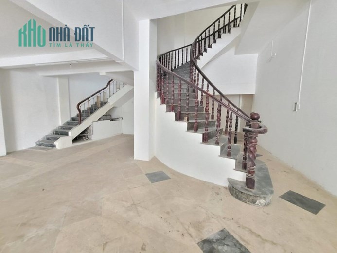 Mặt tiền Phó Cơ Điều ngang 8 M x16  siêu hiếm