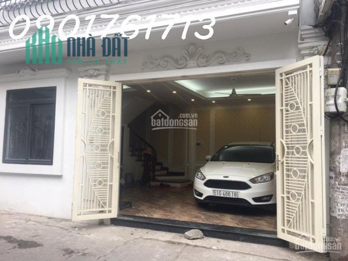 Bán gấp nhà phố Cầu Giấy 7 tầng tháng máy, ôtô, ở và Kinh doanh căn hộ dịch vụ,  giá 13 tỷ hơn