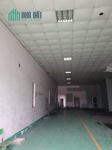 Cho thuê 300m kho mặt đuờng Đình Ấm, Khai Quang, Vĩnh Yên Giá thuê 15 triệu .Liên hệ: 0986.797.222