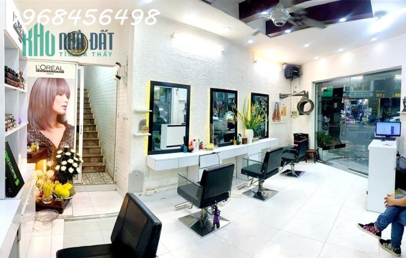 Bán Nhà Mặt Phố Cầu Giấy, 55m2, 5 Tầng, Lô Góc, Chỉ 20 Tỷ, Vỉa Hè Rộng