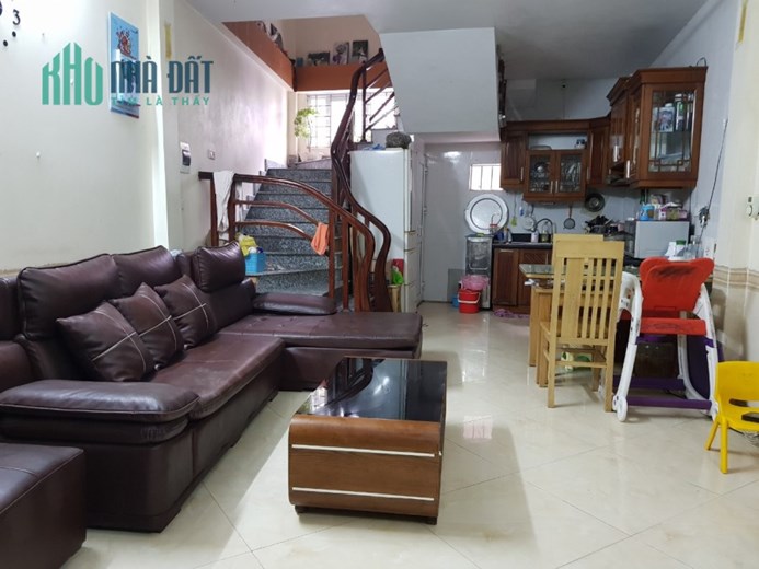 Bán nhà Thanh Liệt 1 bước ra ô tô tránh, 40m2, 3,95 tỷ