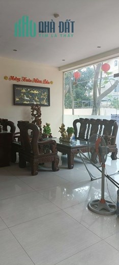 Bán Khách sạn 25 phòng cạnh Đại Học Bình Dương, trung tâm Thủ Dầu Một giá 36 tỷ