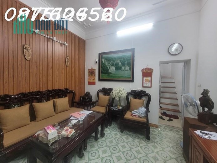 Bán nhà Quan Nhân, Nhân Chính, 40m2, 4 tầng, phân lô 5m ra ô tô tránh nhà đẹp ở ngay chỉ 5 tỷ, lh