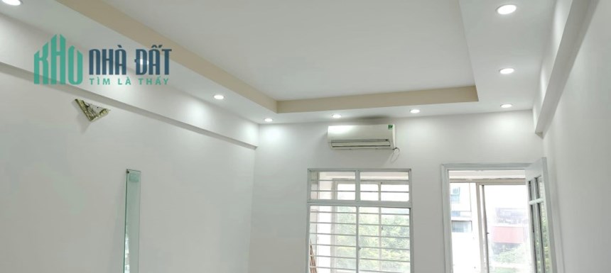 chung cư tầng 3  phố Lạc Trung, Q. Hai Bà Trưng, dt 100m, chỉ 2.6 tỷ.