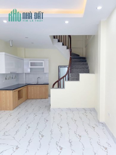 Bán Nhà LÔ GÓC- KINH DOANH- Cổ Nhuế 32M 5 tầng MT 4.5m giá chỉ nhỉnh 4 tỷ