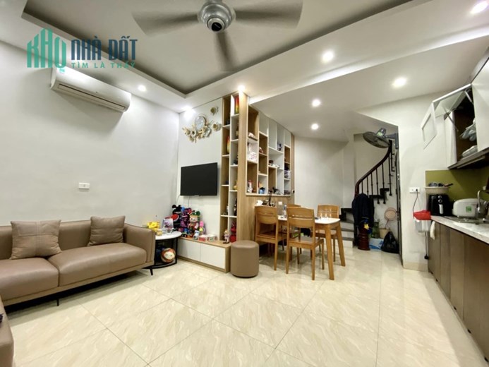Bán căn nhà 64m2 F361 An Dương, Tây Hồ Chủ tự xây Ô tô đỗ cổng Ô tô tránh 10m 4.5 Tỷ