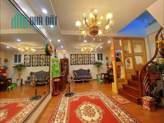 Bán nhà đẹp Đỗ Đức Dục, 40m2, 5 tầng, Gara ô tô, nội thất Ý, 4 tỷ 4