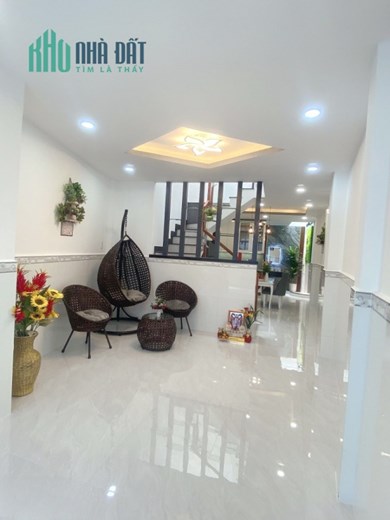 Nhà mới, nở hậu, sát hẻm ôtô đường Âu Dương Lân P3Q8. Giá 4,55 tỷ TL