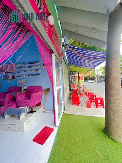 Chính chủ cần sang lại mặt bằng lấy lại cọc 5 triệu + cửa kính 4tr + mái hiên 2 tr tổng 11 tr