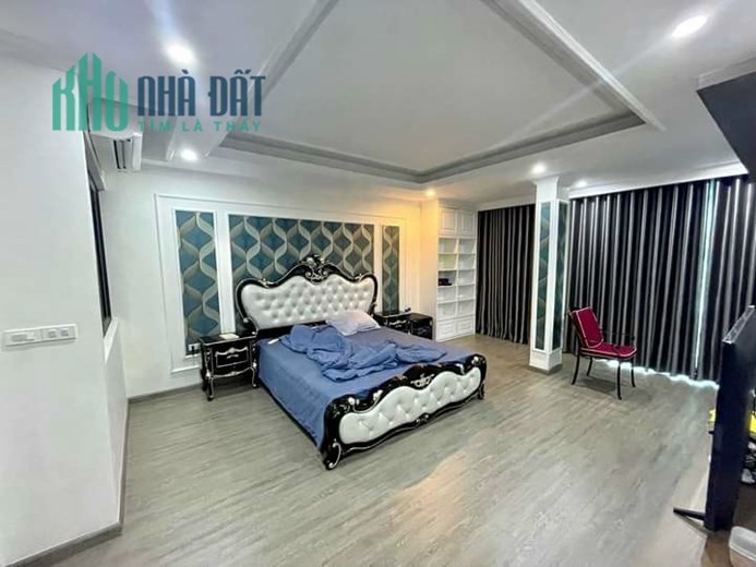 Siêu hot! Bán nhà Đỗ Đức Dục, 43m2, ô tô, lô góc, nội thất đỉnh, 4 tỷ 7