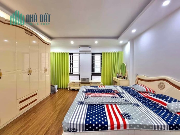 Hiếm! Bán nhà Đỗ Đức Dục, 44m2, đủ đồ, ô tô, kinh doanh, 4 tỷ 8