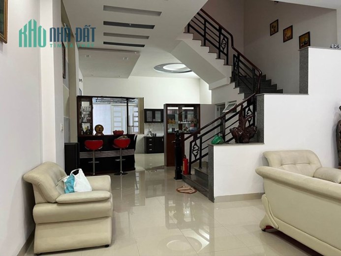 Cần cho thuê nhà liền kề 3 tầng KĐT Vĩnh Điểm Trung, Nha Trang