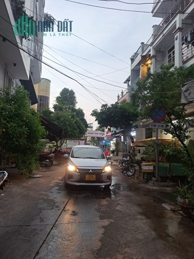 Bán Nhà Mặt Tiền Đường Số - Quận 4 - 5 Tầng - Kinh Doanh