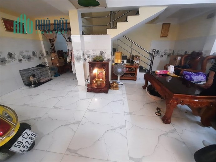 NHÀ NGANG 9M BỀ THẾ, HẺM KINH DOANH SẦM UẤT Q7