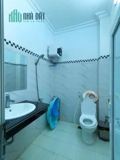Bán nhà phố Lạch Tray, diện tích 60m 4 tầng, sân cổng riêng, ngõ nông, GIÁ 3.25 tỉ