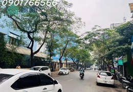 Hàng Hiếm, Trung Tâm Ba Đình, Mặt Phố Núi Trúc, 60m, Giá 17.9 tỷ.