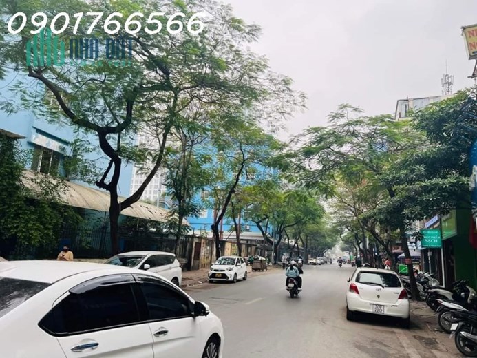 Hàng Hiếm, Trung Tâm Ba Đình, Mặt Phố Núi Trúc, 60m, Giá 17.9 tỷ.
