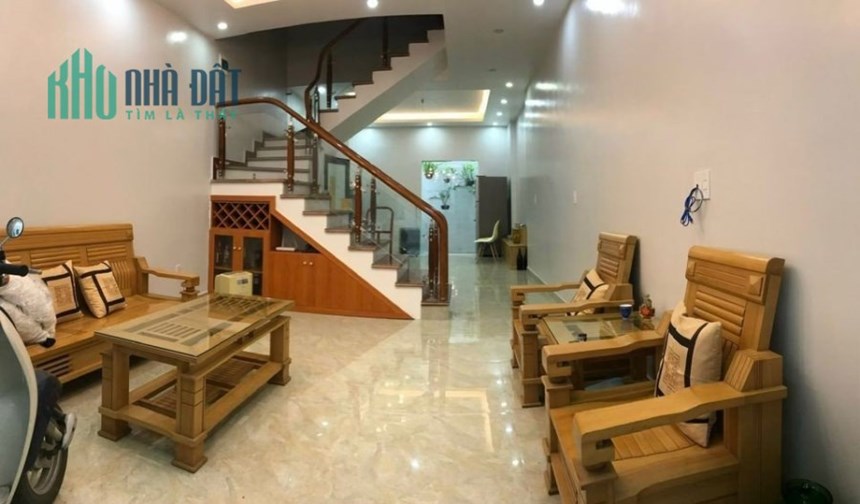 Bán nhà ngõ 788 Thiên Lôi, diện tích 60m 4 tầng, GIÁ 3.99 tỉ có chỗ đỗ ô.tô
