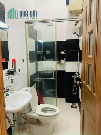 Bán nhà mặt tiền Ký Hoà Quận 5 đường 12m có vỉa hè xây 4 tầng Giá 15 tỷ TL