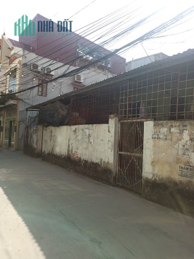 Bán đất tặng nhà mặt ngõ 476 Chợ Hàng Mới, diện tích 95m, GIÁ 30 tr/m ô.tô tận đất