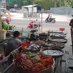 SANG NHƯỢNG QUẦY BÁN HẢI SẢN