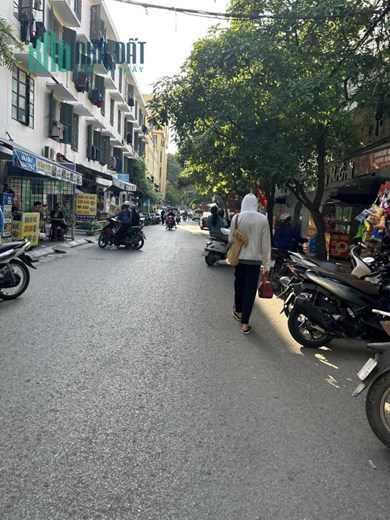 Tập thể tầng 1 phố Tây Sơn sát Đh Công Đoàn, kd đỉnh 3 tỷ 4.