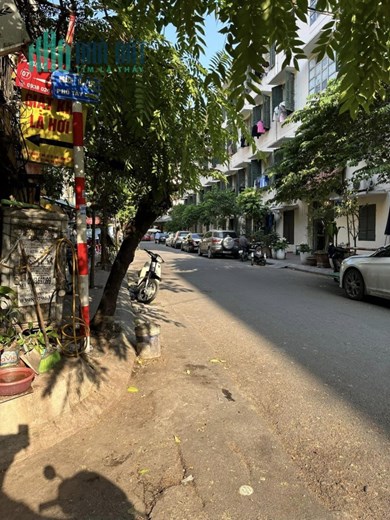 Tập thể tầng 1 phố Tây Sơn sát Đh Công Đoàn, kd đỉnh 3 tỷ 4.