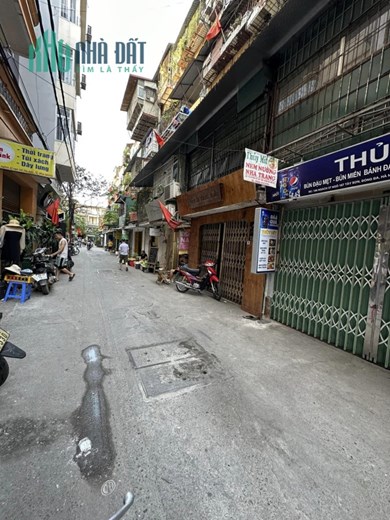 Tập thể tầng 1 phố Tây Sơn sát Đh Công Đoàn, kd đỉnh 3 tỷ 4.