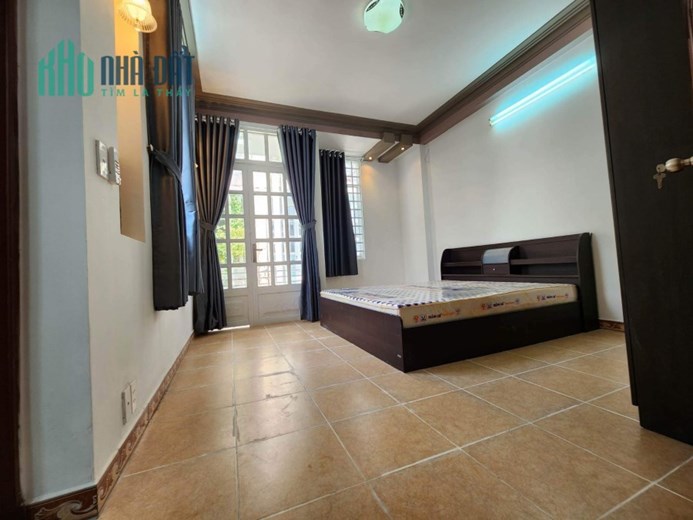 Nguyễn Trung Trực, 40m2 4 Tầng, nở hậu đẹp, hẻm trước nhà 4M, 5 Tỷ TL