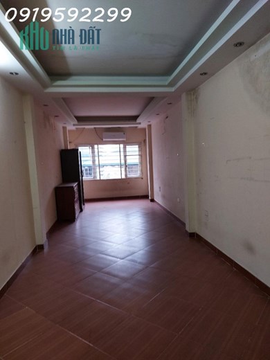 CHO THUÊ NHÀ MẶT PHỐ ĐÊ LA THÀNH, DT 50M X 6 TẦNG