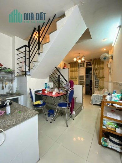 NHÀ RẺ NHẤT QUẬN 10, 34M2 - 3 TẦNG, 3PN, GẦN MẶT TIỀN, CHỈ 2.7 TỶ, 0902934079