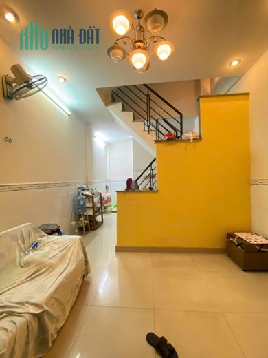 NHÀ RẺ NHẤT QUẬN 10, 34M2 - 3 TẦNG, 3PN, GẦN MẶT TIỀN, CHỈ 2.7 TỶ, 0902934079