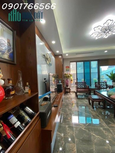 Bán nhà siêu đẹp, Mặt Phố Hoàng Cầu, View hồ lộng gió, 50m x 4T, Mt 4.8, Giá 25 tỷ.