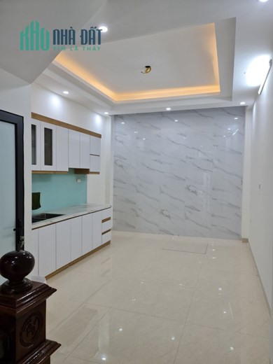 Bán nhà mới ngõ 93 Hoàng Văn Thái,47m2  ,5 tầng thoáng sáng,sát ÔTÔ,chỉ 5 tỷ 8