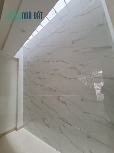 Bán nhà mới ngõ 93 Hoàng Văn Thái,47m2  ,5 tầng thoáng sáng,sát ÔTÔ,chỉ 5 tỷ 8