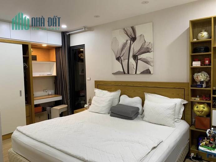 100m 3 Phòng Ngủ Hàng Xóm Time City. Tặng Full Nội Thất 1.5 Tỷ. Chủ Nhiều Nhà Bán Bớt.