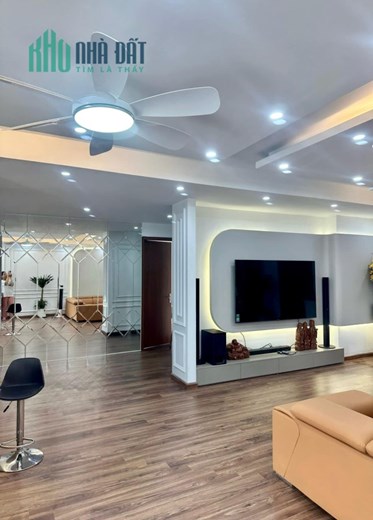 140m 3 Phòng Ngủ Chung Cư Mới Cực Đẹp. Tặng Toàn Bộ Nội Thất Nhập Khẩu. Tiện Ích Ngập Tràn. Chủ