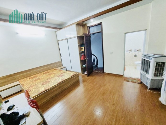 Bán Gấp nhà Mỹ Đình Lô Góc 2 thoáng Dt 35m 5T giá nhỉnh 4 tỷ