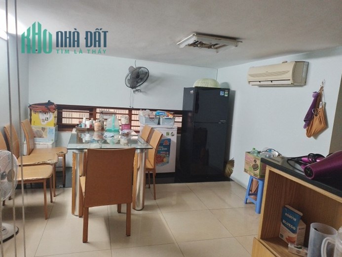 Duy nhất 1 căn Phố Yên Lãng Đống Đa 28m 5 tầng mặt ngõ ô tô tránh KD sầm uất chỉ 4.2 tỷ lh0817606560