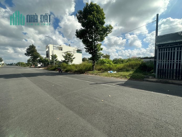 Nền 14A4 khu dân cư Tân Phú