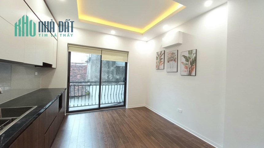 Bán nhà xây 3tầng Văn Chương – Đống Đa, ngay khu Hồ Văn Chương nhà xây chắc chắn kiên cố, đi bộ đến