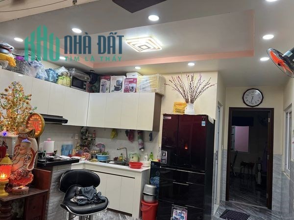 Gia chủ cần tim chủ mới 105m hẻm 252 gần đường Vườn Lài An Phú Đông 3pn