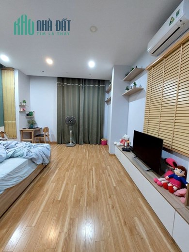 BÁN NHÀ TÂN MAI, HOÀNG MAI - 61m X 4T - LÔ GÓC - Ô TÔ 7C VÀO NHÀ - NHỈNH 8 TỶ