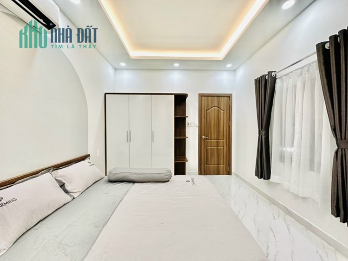 TÀI CHÍNH HƠN 4 TỶ XÍU THÔI MÀ BẠN CẦN TÌM NHÀ: 
✓ Gần trung tâm
✓ HXH quay đầu, hẻm thông
✓ Nhà có