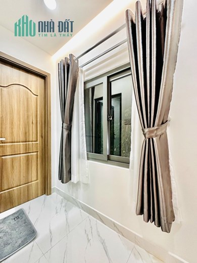 TÀI CHÍNH HƠN 4 TỶ XÍU THÔI MÀ BẠN CẦN TÌM NHÀ: 
✓ Gần trung tâm
✓ HXH quay đầu, hẻm thông
✓ Nhà có