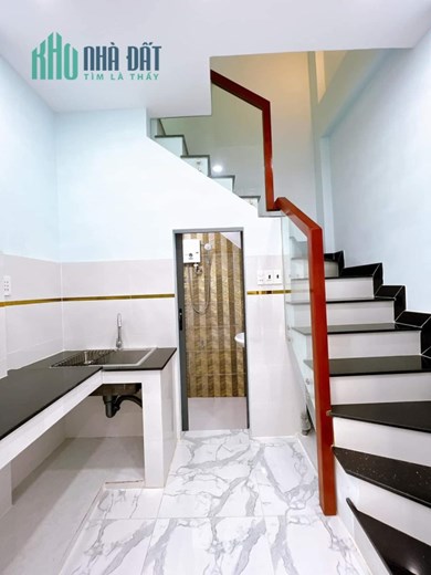 Nhà Mới 45m2 2 tầng 2pn Bến Vân Đồn, Quận 4 chỉ 3.1 tỷ