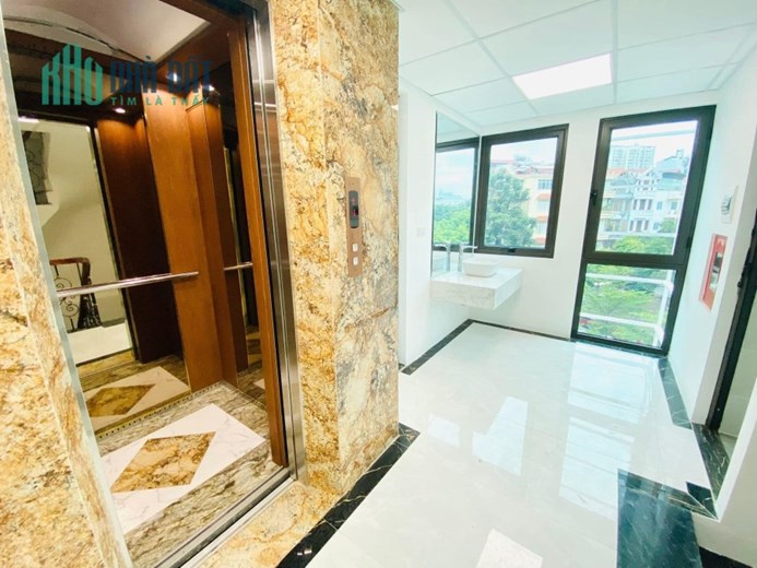 (#3) TRUNG KÍNH Ô TÔ TRÁNH, VỈA HÈ, THANG MÁY, 110TR- 1.4 TỶ/NĂM, 2 THOÁNG, ĐẸP KIÊU SA