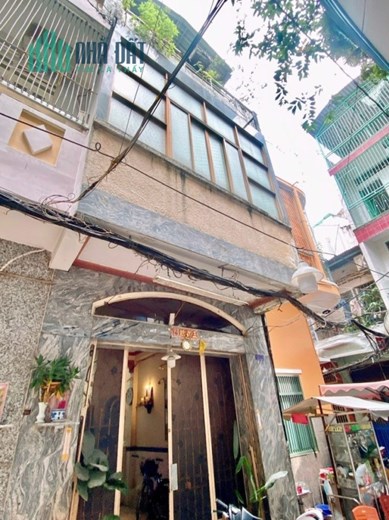 Bán Nhà Trần Hưng Đạo - Bùi Viện-Quận 1- Một đời chủ- 30m2- 3 tầng